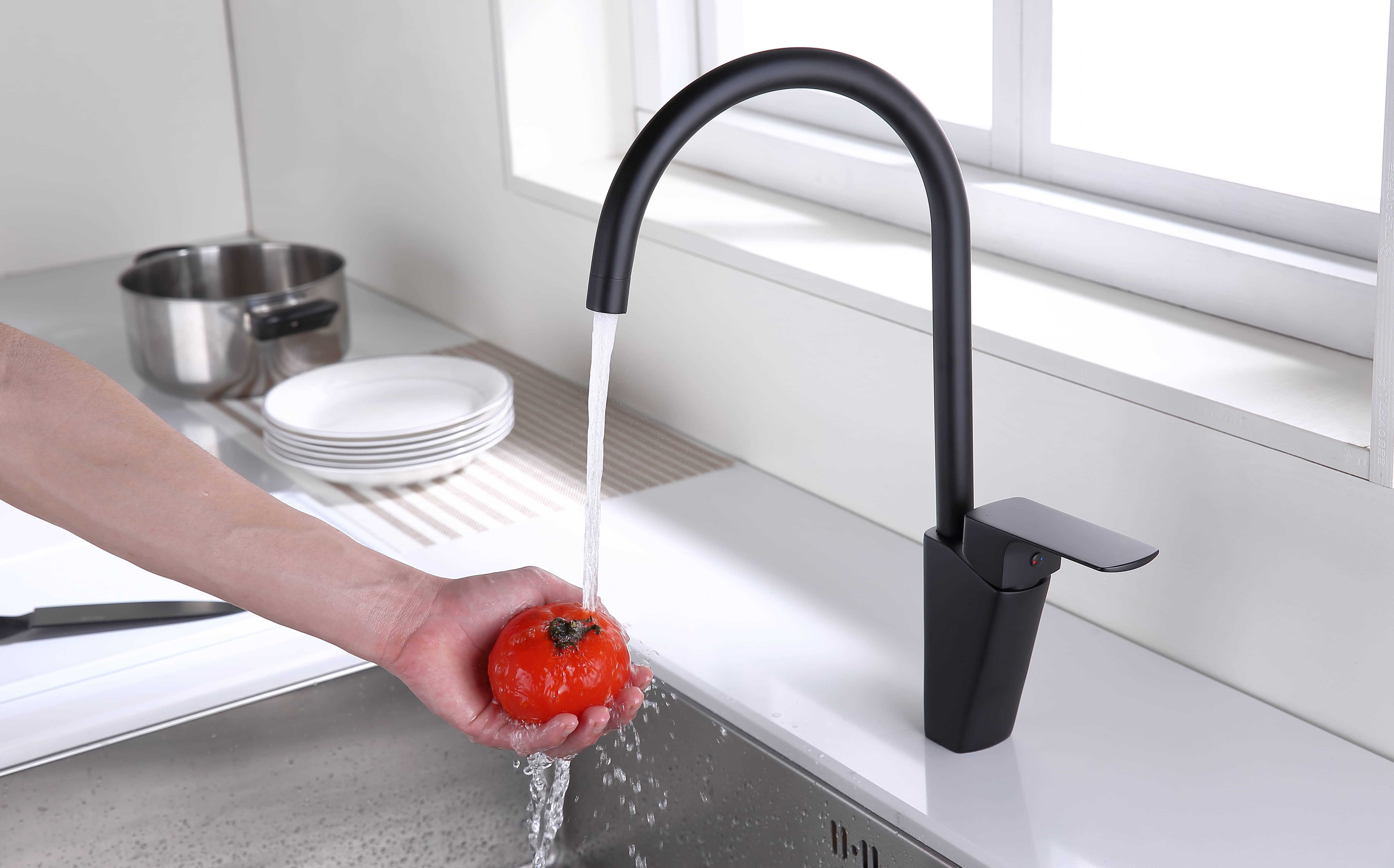 Round Tube Kitchen Faucet