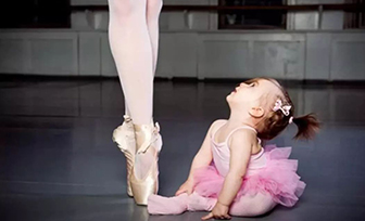 What are the four basic characteristics of ballet?