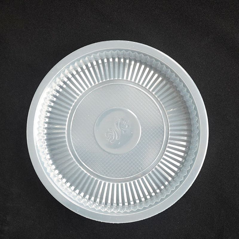 Одноразовые пластиковые обеденные тарелки